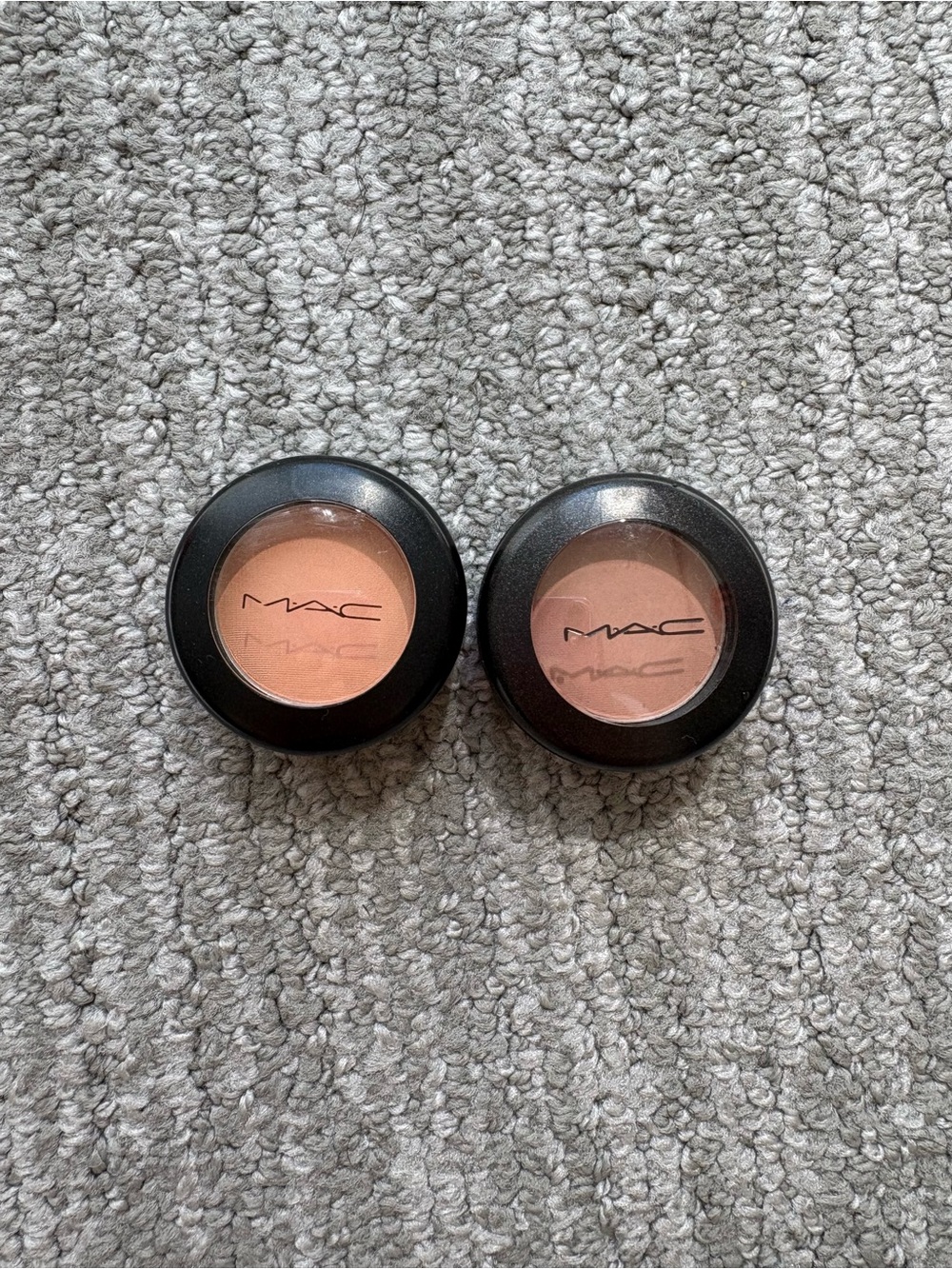 MAC Cosmetics Eyeshadows — Peach